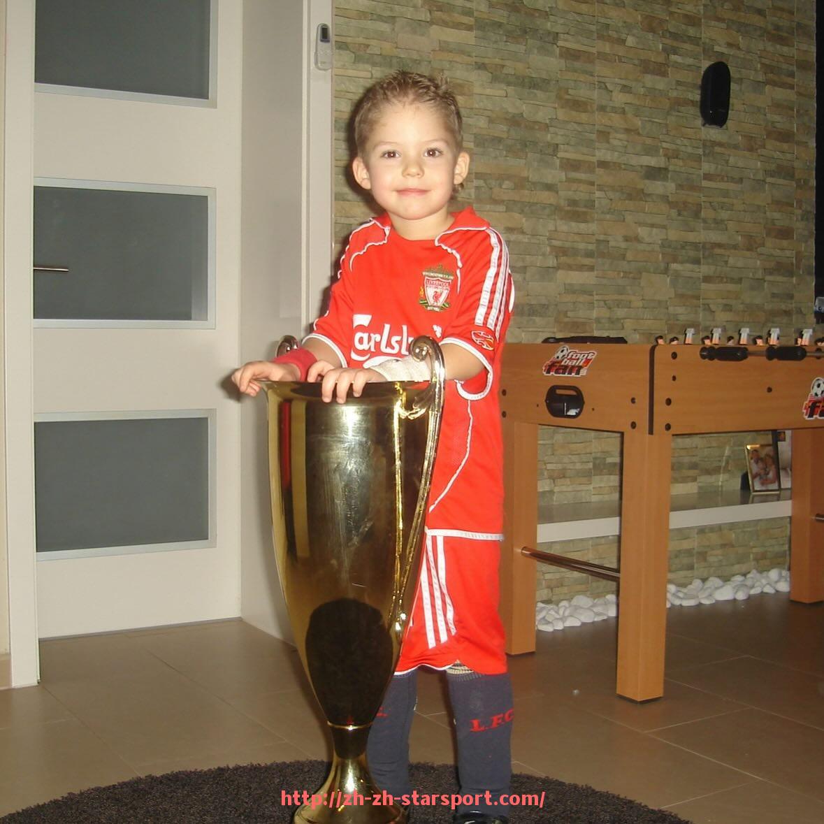 星空体育app-华夏幸福足球队在中超联赛的表现及前景