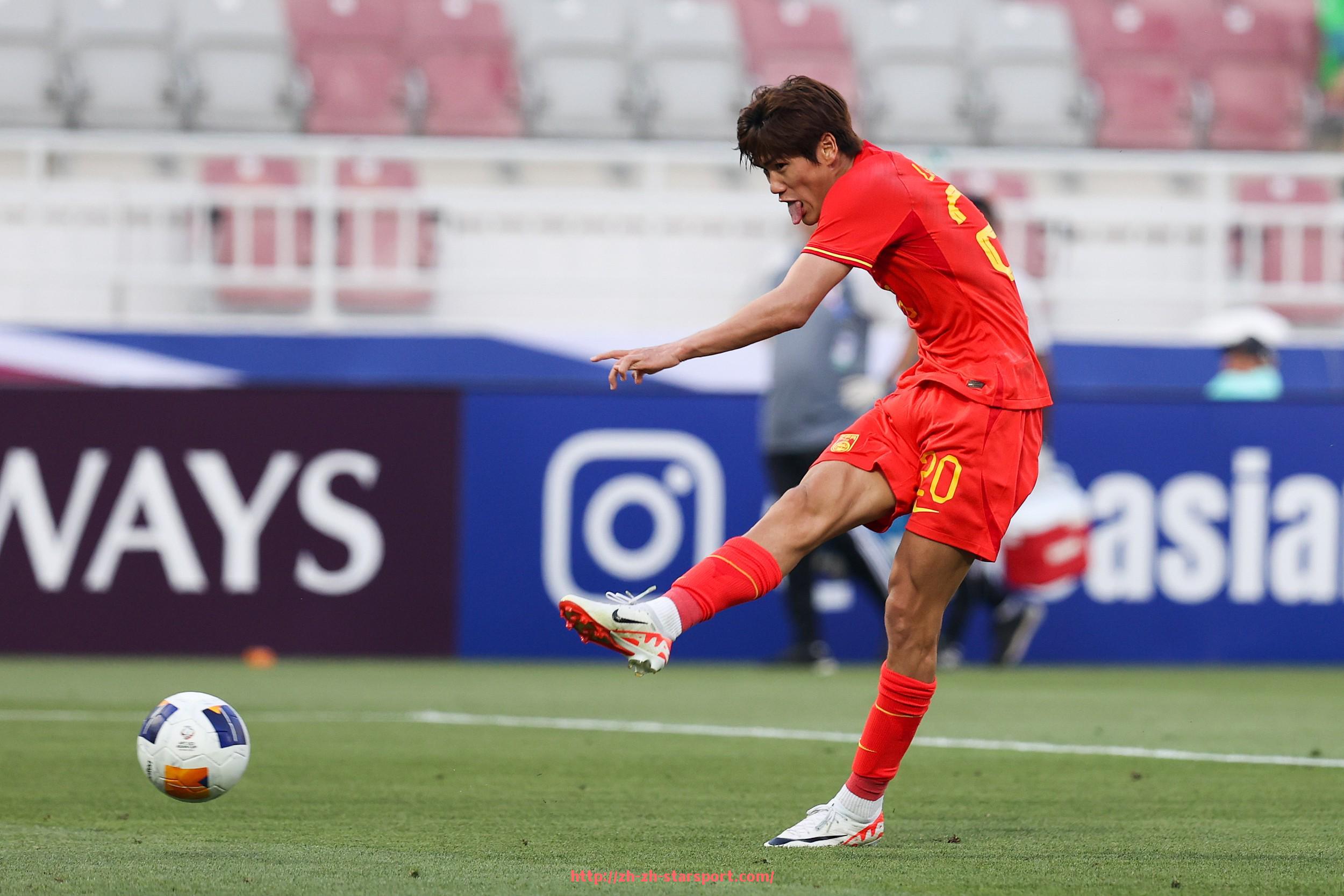 星空体育app-NBA火箭队球队建设历程与阵容调整策略分析